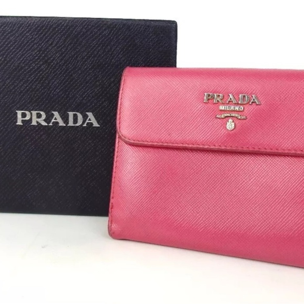 PRADA WALLET IN PINK EUC STUNNING CONDITION